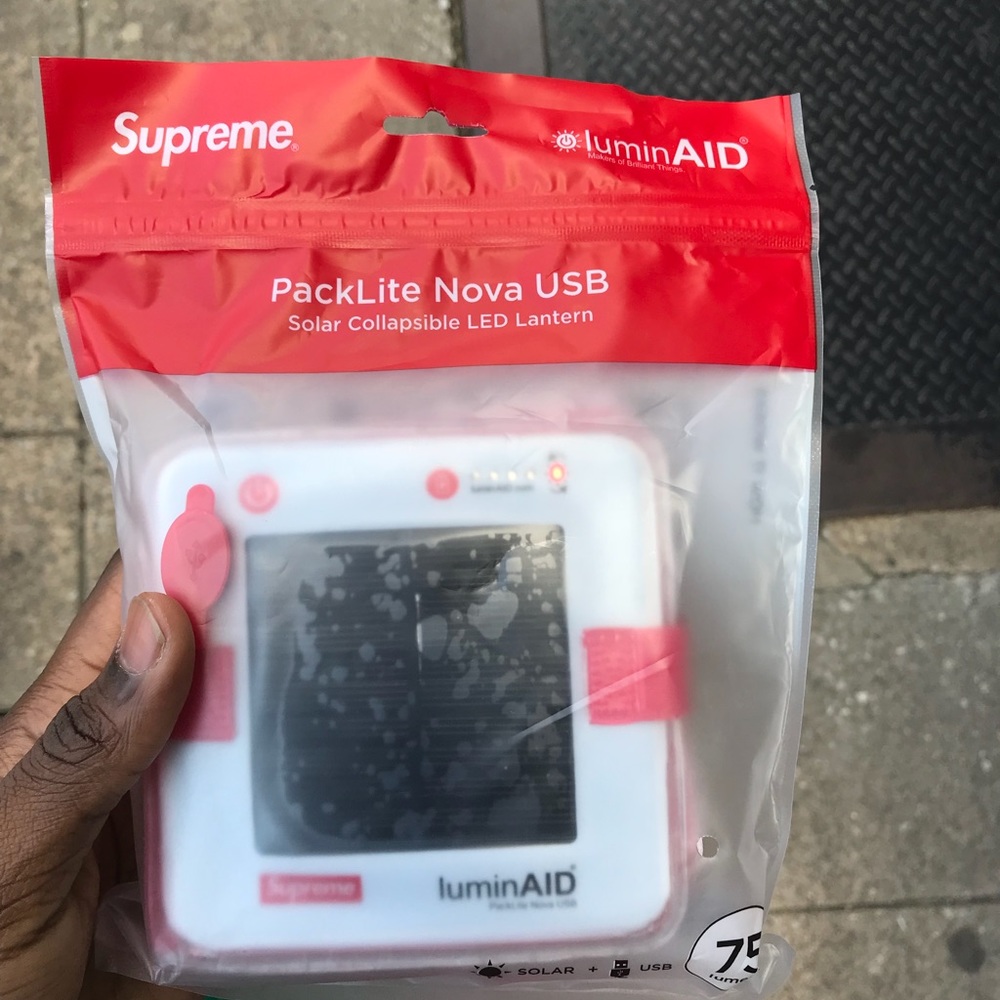 Supreme pack lantern